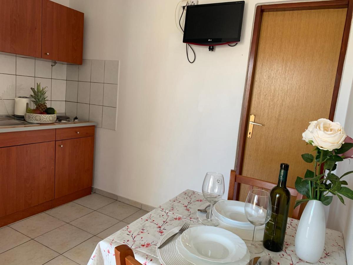 Apartments Fortuna Biograd Na Moru Exterior foto