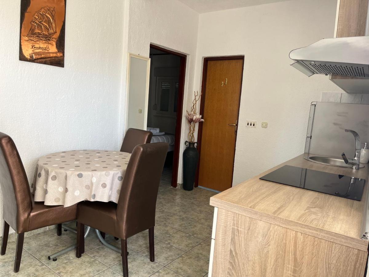 Apartments Fortuna Biograd Na Moru Exterior foto